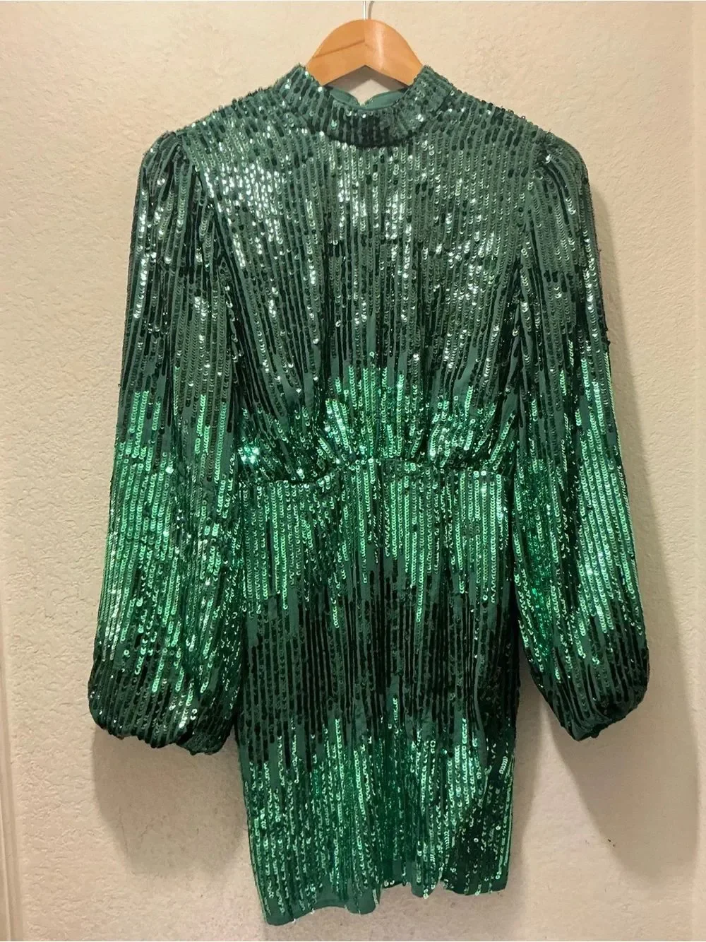 RIXO shimmering sequin